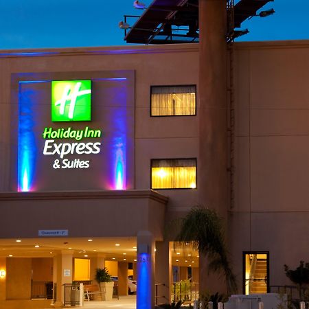 Holiday Inn Express Hotel & Suites Woodland Hills By Ihg Los Angeles Buitenkant foto