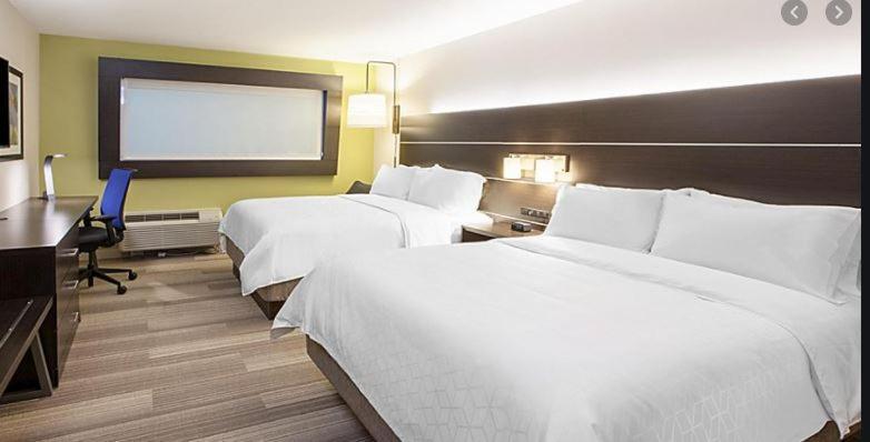 Holiday Inn Express Hotel & Suites Woodland Hills By Ihg Los Angeles Buitenkant foto
