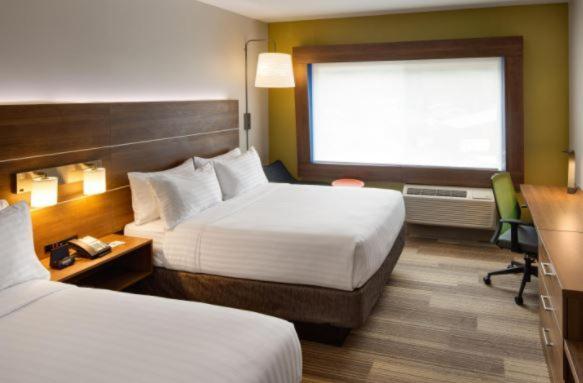 Holiday Inn Express Hotel & Suites Woodland Hills By Ihg Los Angeles Buitenkant foto
