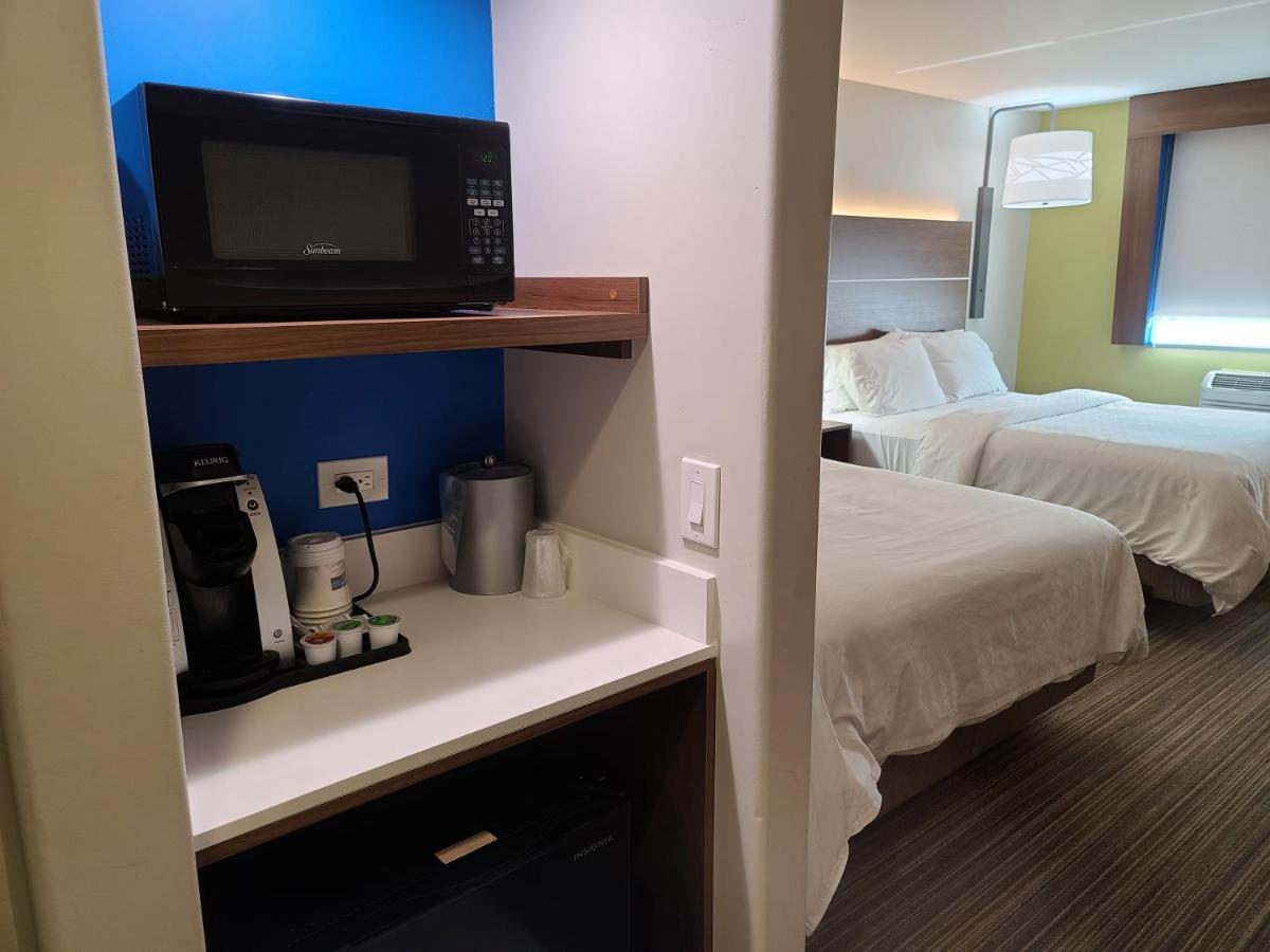 Holiday Inn Express Hotel & Suites Woodland Hills By Ihg Los Angeles Buitenkant foto