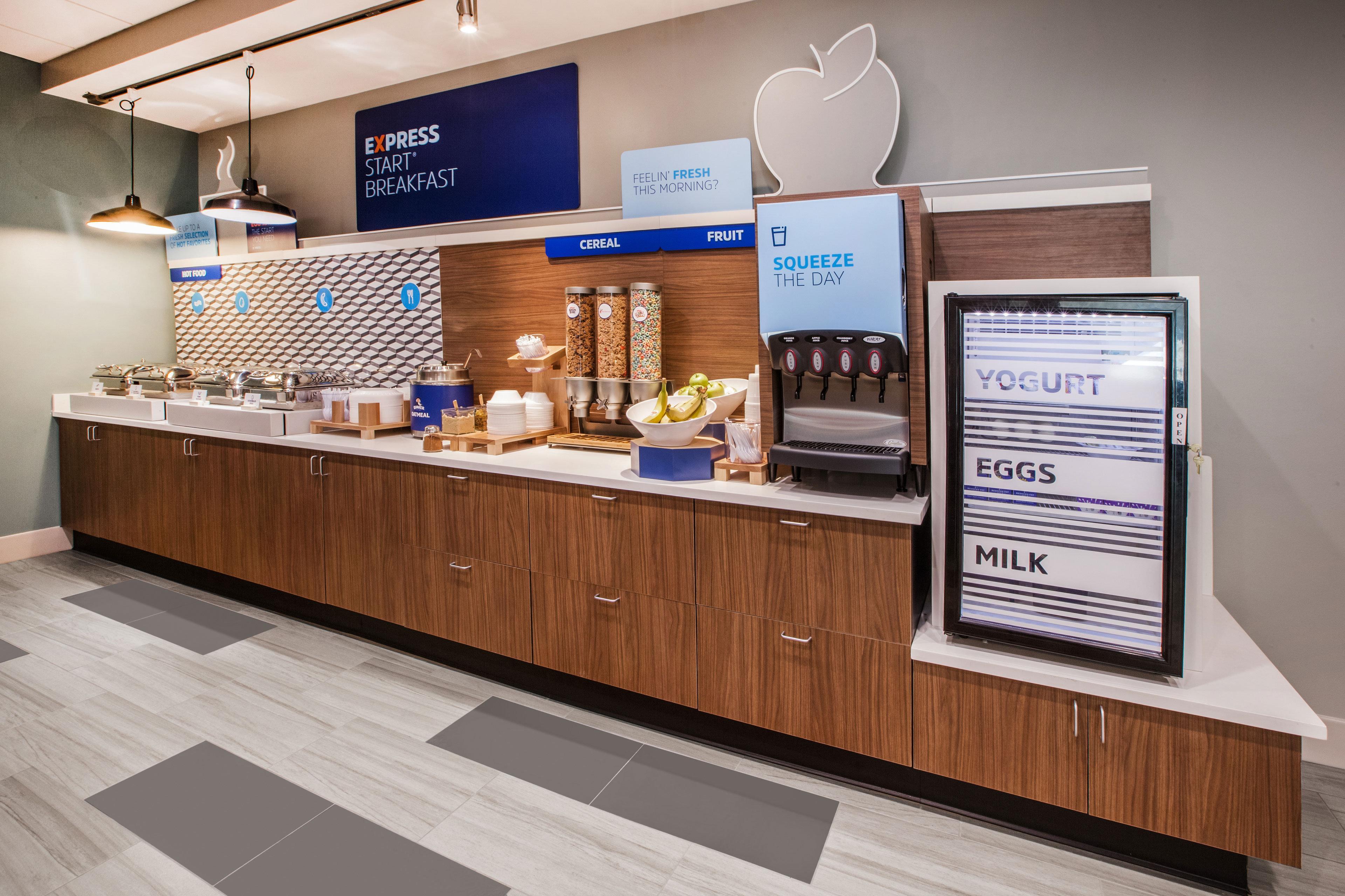 Holiday Inn Express Hotel & Suites Woodland Hills By Ihg Los Angeles Buitenkant foto