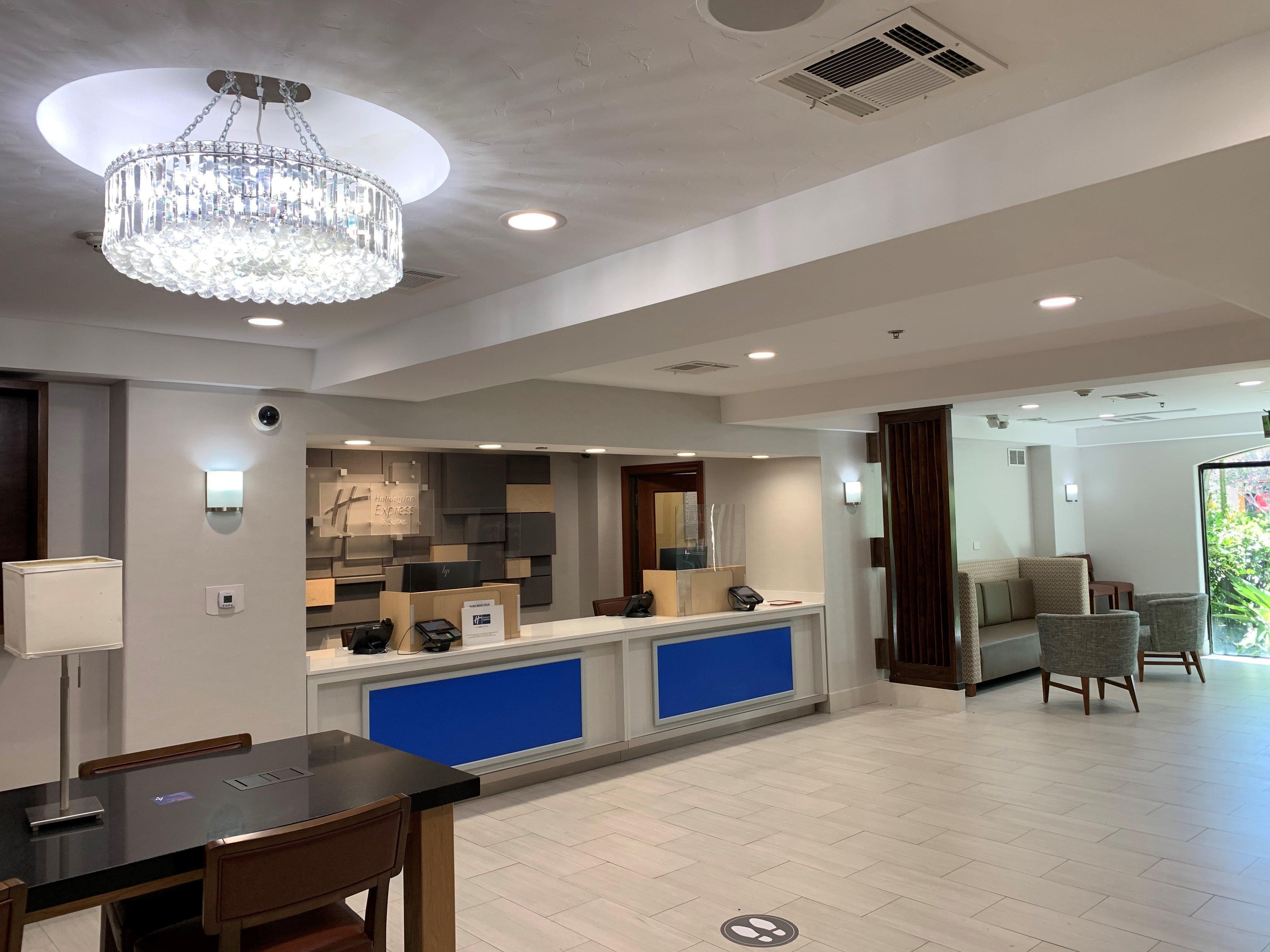 Holiday Inn Express Hotel & Suites Woodland Hills By Ihg Los Angeles Buitenkant foto