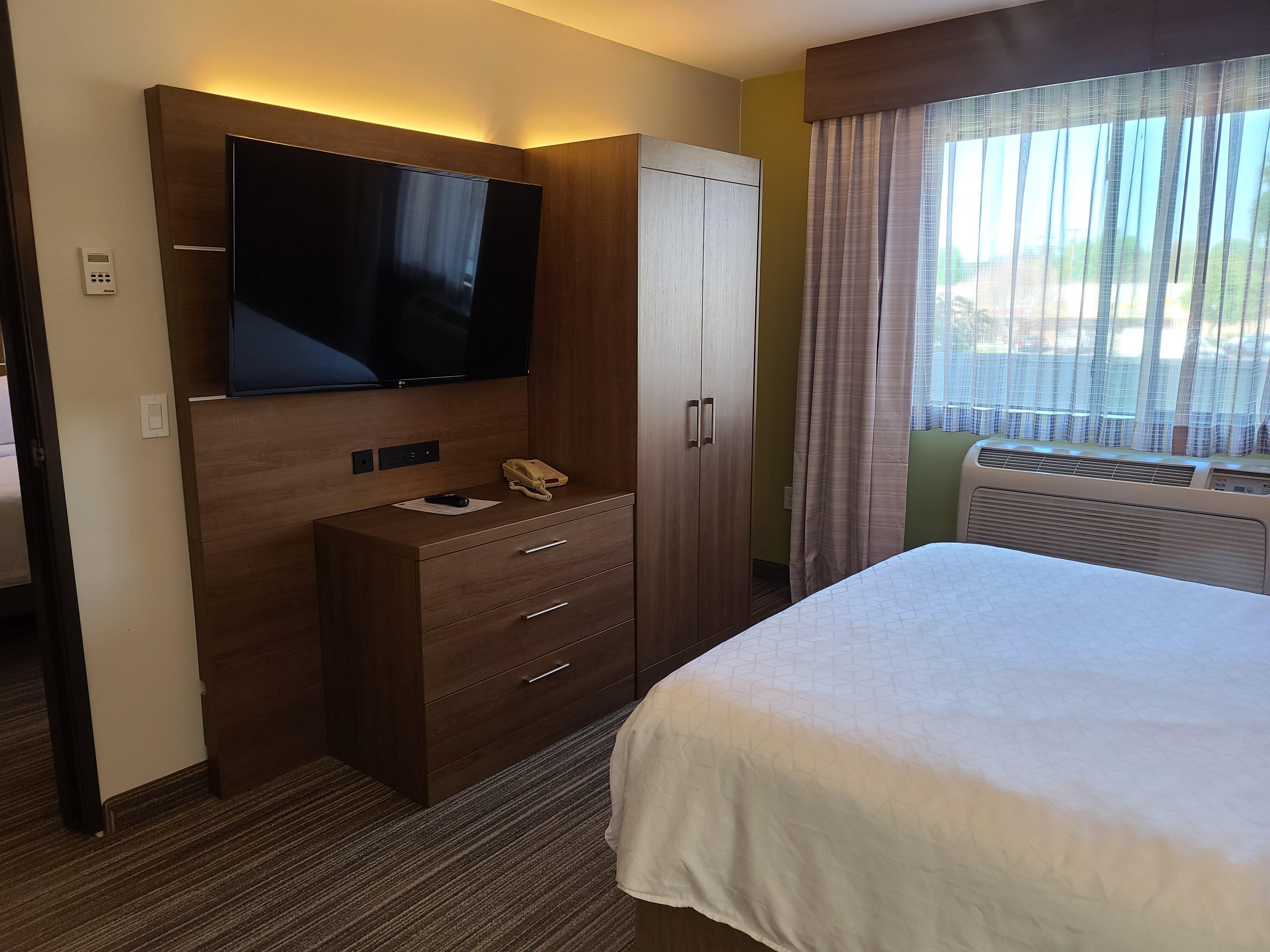 Holiday Inn Express Hotel & Suites Woodland Hills By Ihg Los Angeles Buitenkant foto