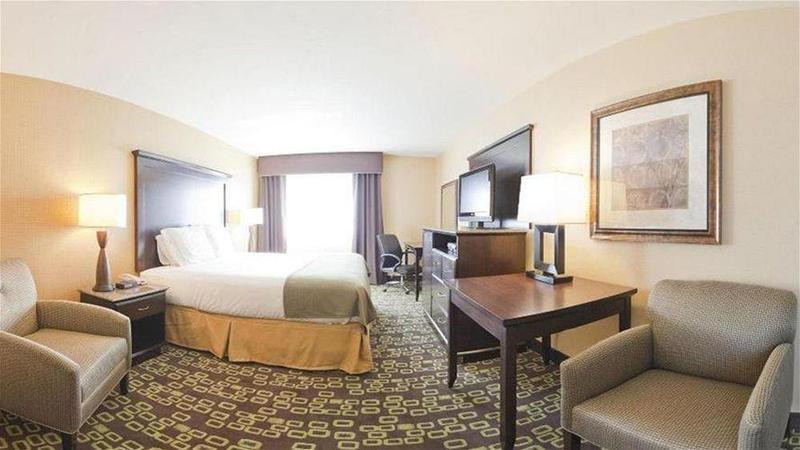 Holiday Inn Express Hotel & Suites Woodland Hills By Ihg Los Angeles Buitenkant foto