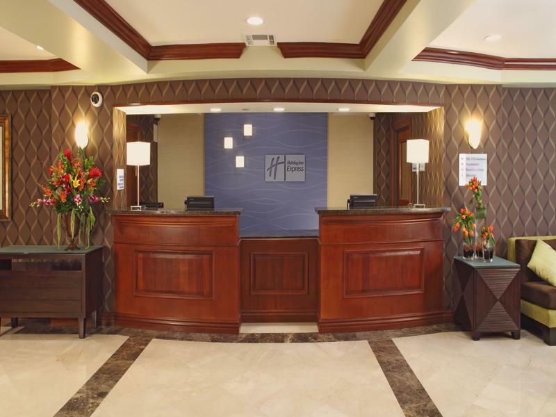 Holiday Inn Express Hotel & Suites Woodland Hills By Ihg Los Angeles Buitenkant foto